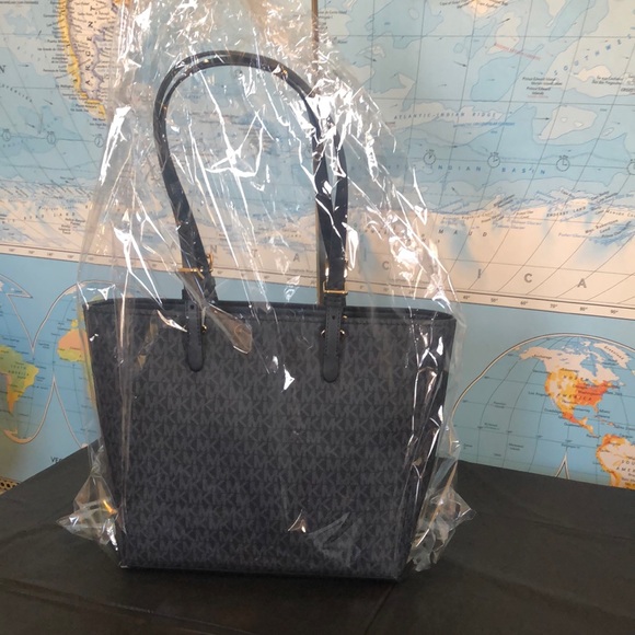 Jet Set Michael Kors new w/tags; black icon pebble leather 2 front slip pockets - Picture 3 of 13